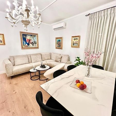 City Center Apartment Тирана Екстер'єр фото