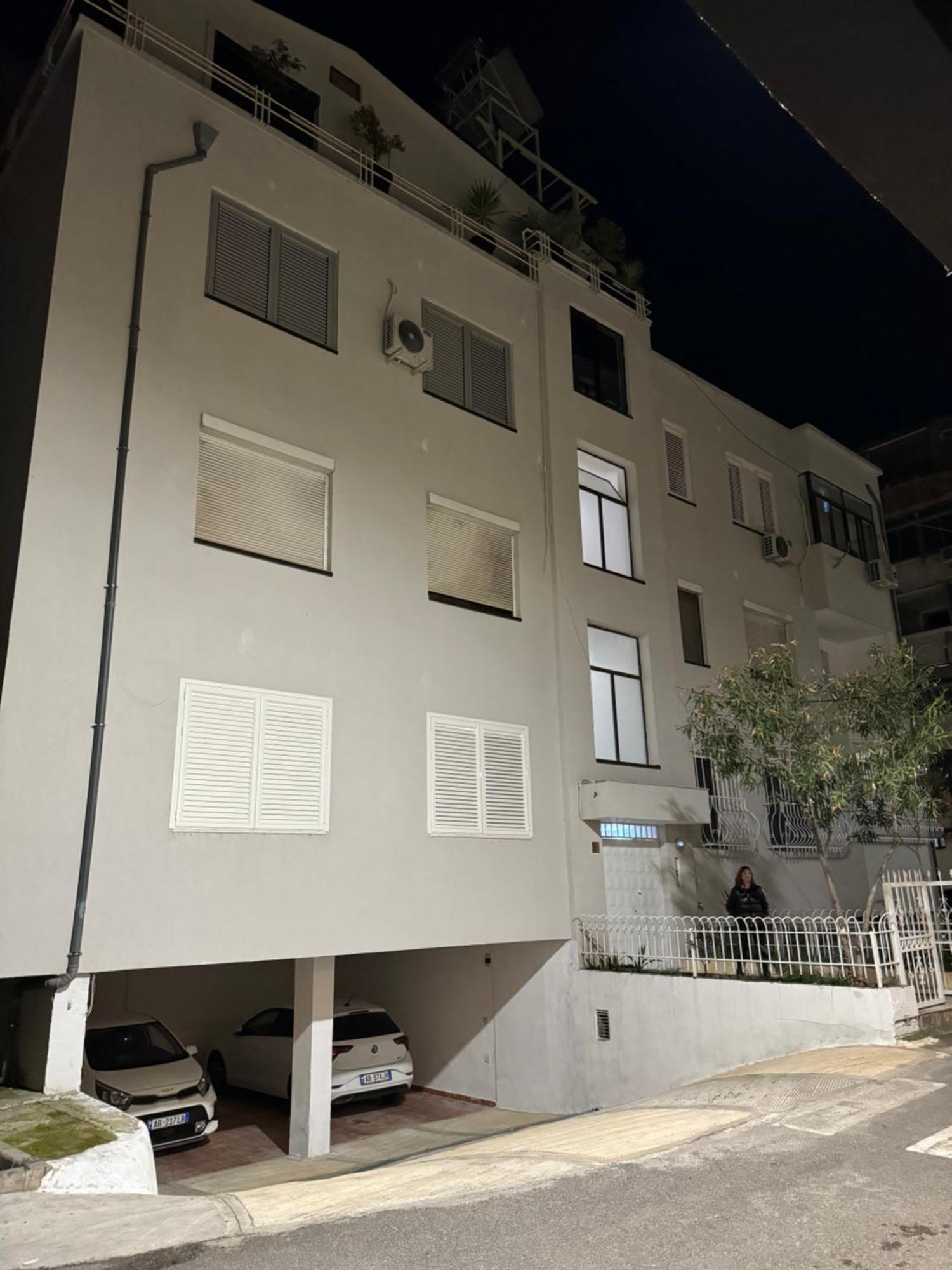 City Center Apartment Тирана Екстер'єр фото